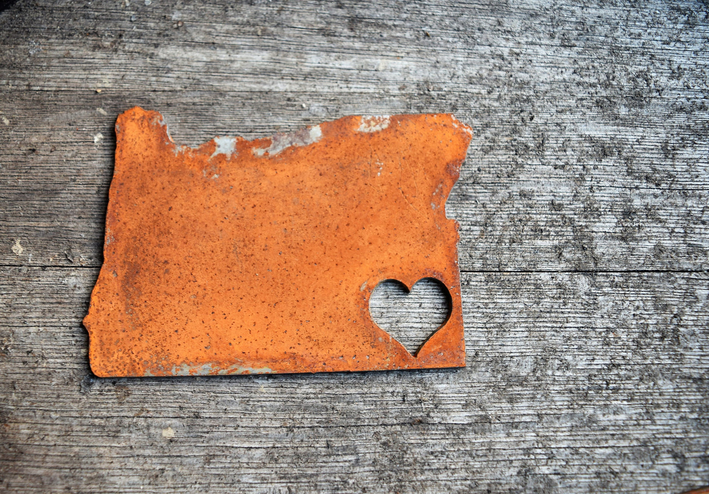 Metal Oregon Cutout With Heart