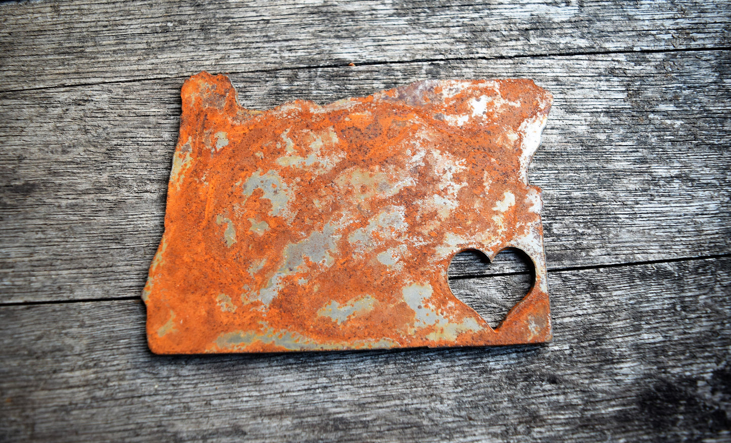 Metal Oregon Cutout With Heart