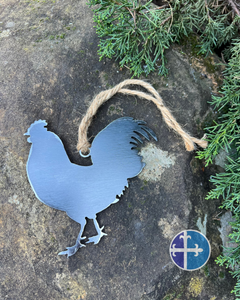 Metal Rooster Ornament - Charming Rustic Accent for Garden and Home, Farmhouse Decor, Homestead Chicken Coop Decoration, Farm Barn Gift