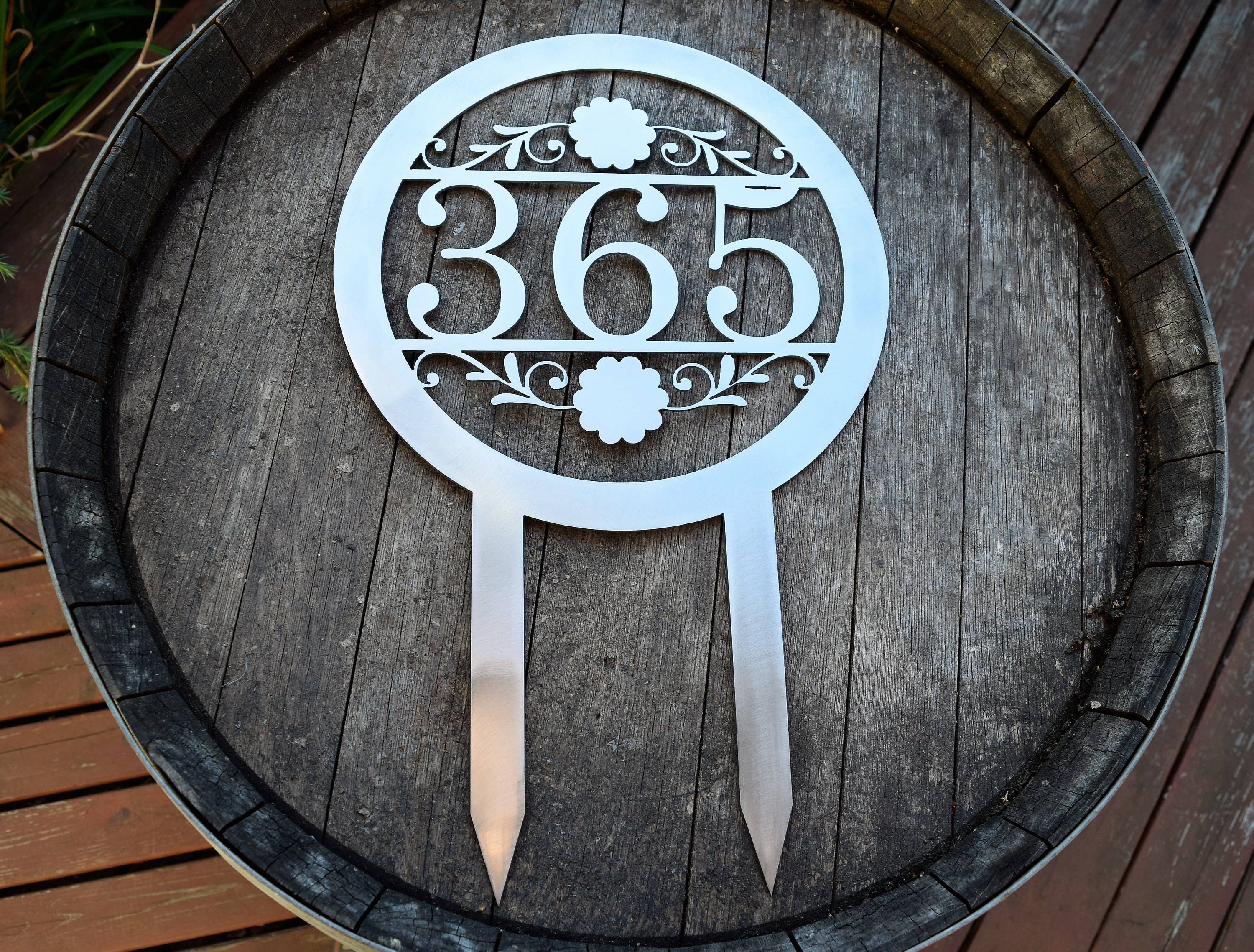 Round Metal Staked Outdoor Home Address Sign