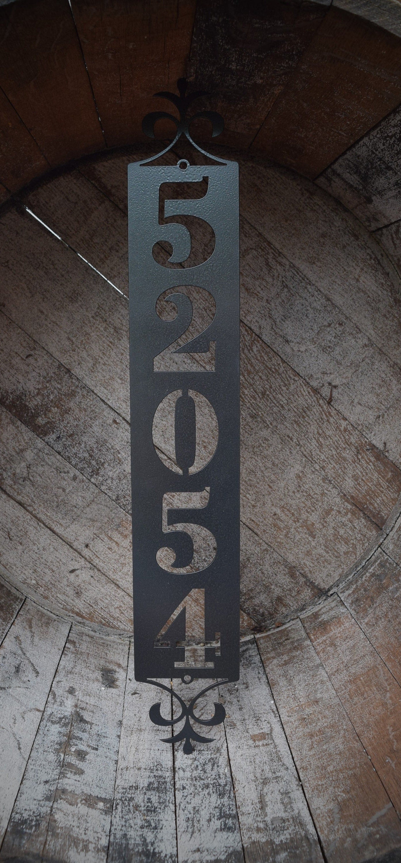 Mini-End Flourish Vertical Metal Address Sign